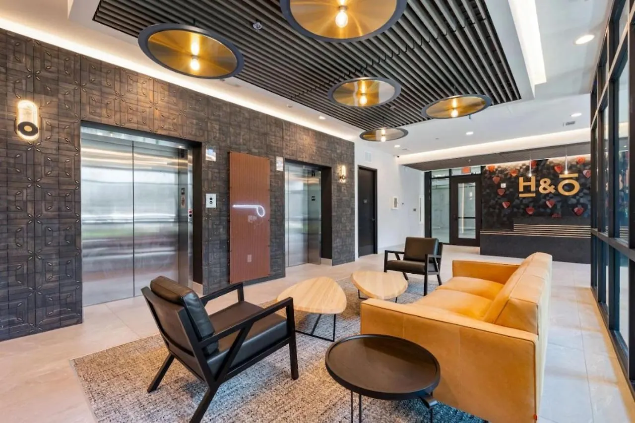 Upscale Music Row Corner Unit With Patio Rooftop With City View And Gym Нэшвилл